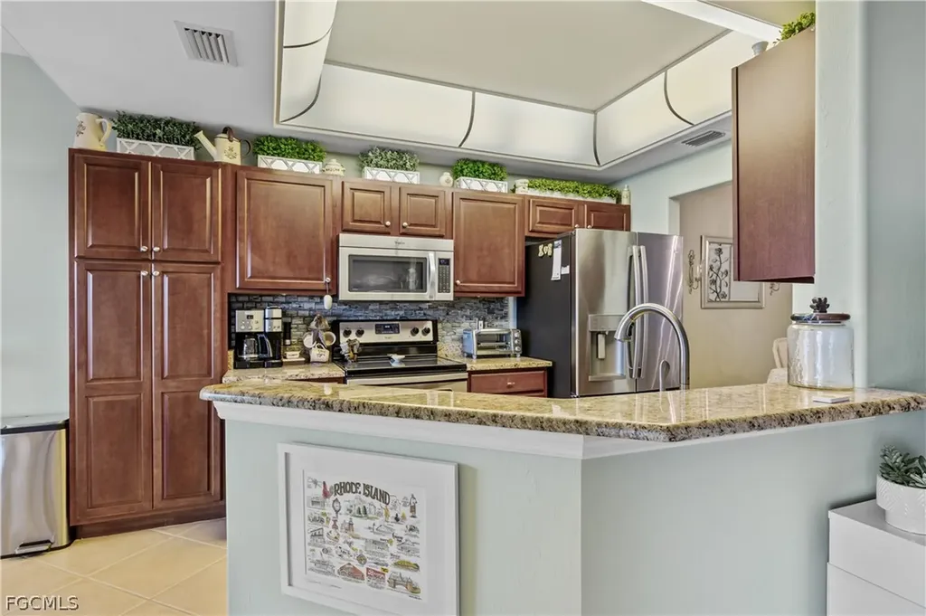2623 Somerville Loop Cape Coral FL 33991