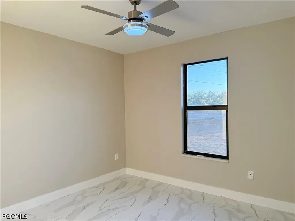 2 NE 3rd Lane Cape Coral FL 33909
