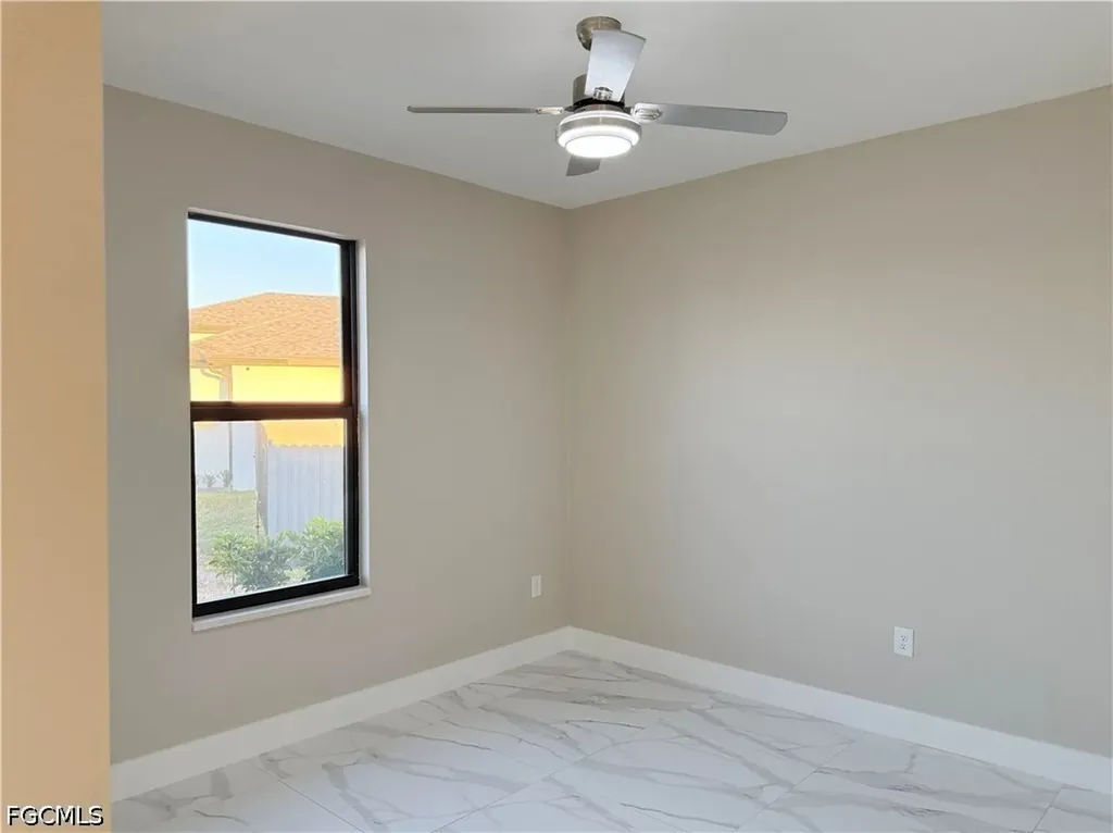 2 NE 3rd Lane Cape Coral FL 33909