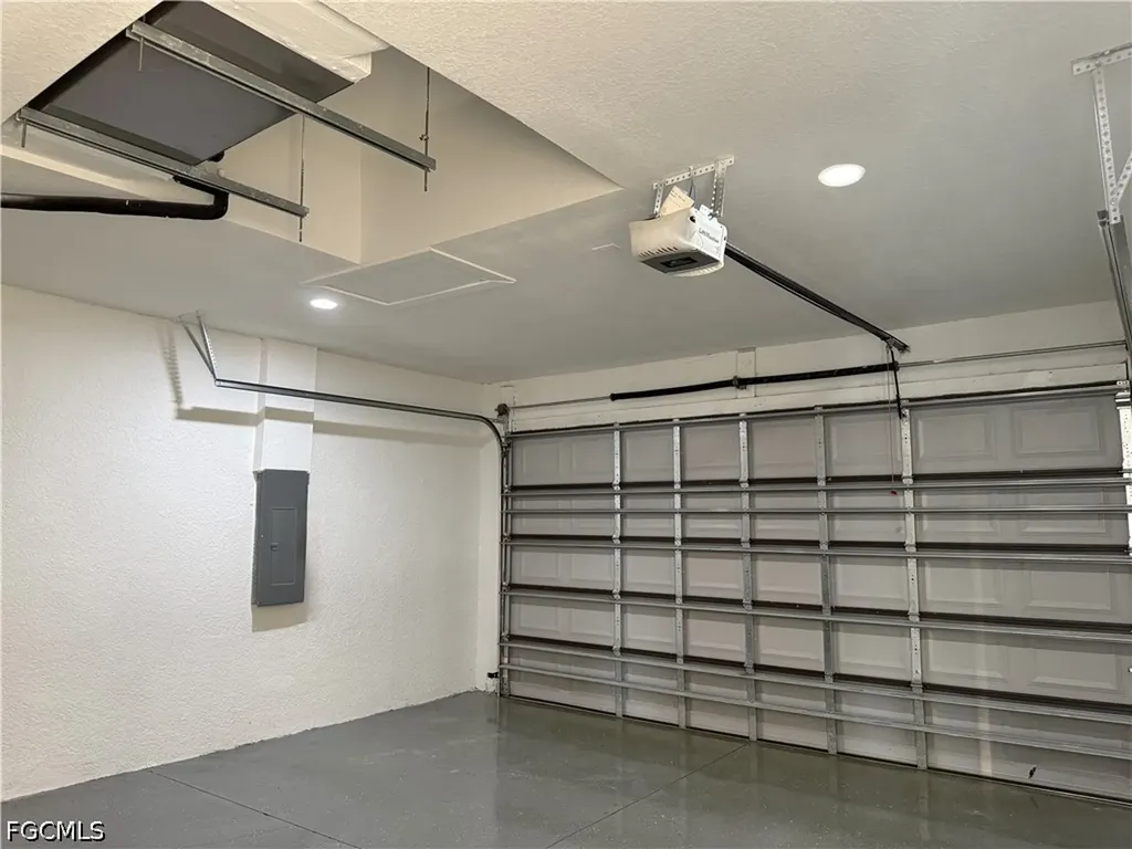 2 NE 3rd Lane Cape Coral FL 33909