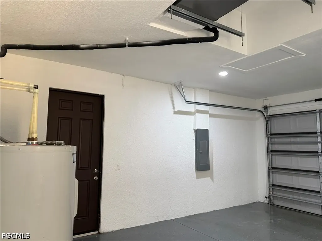 2 NE 3rd Lane Cape Coral FL 33909