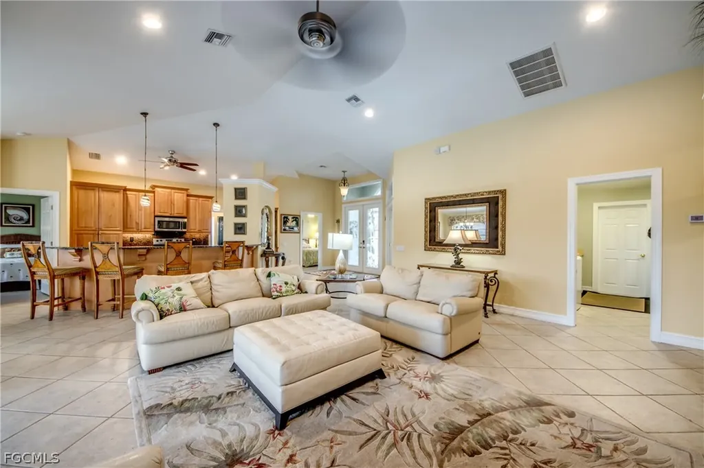3809 SW 11th Court Cape Coral FL 33914
