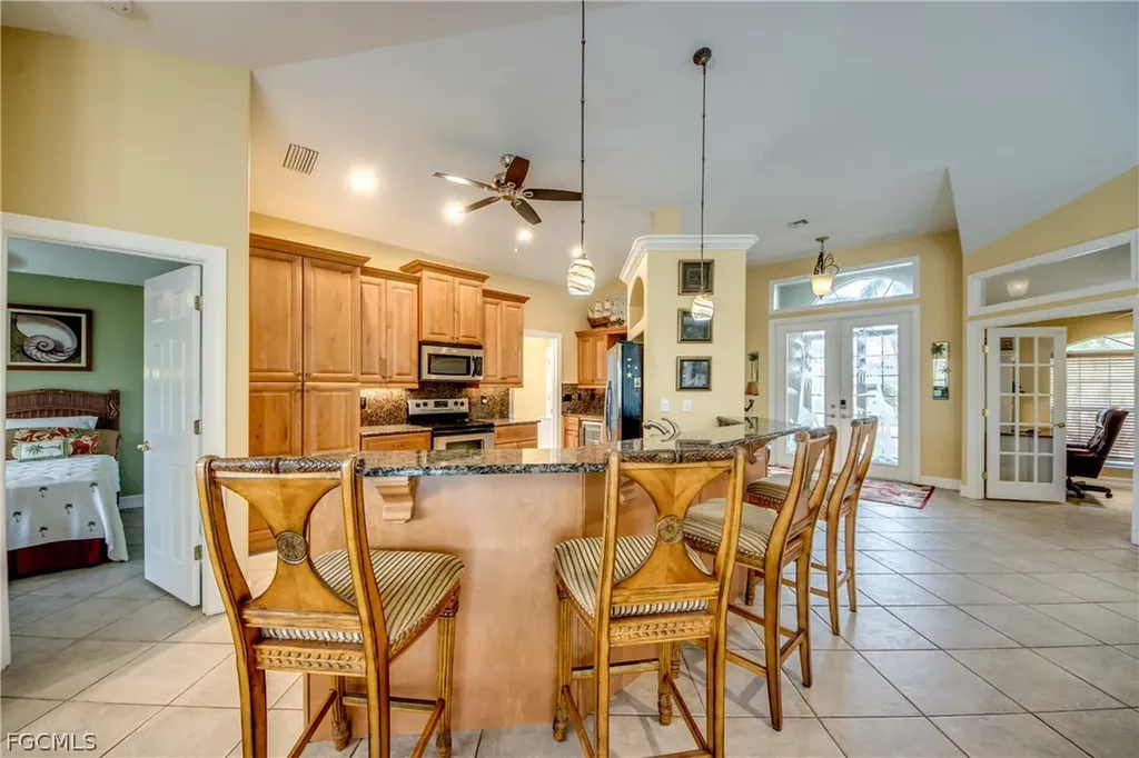 3809 SW 11th Court Cape Coral FL 33914