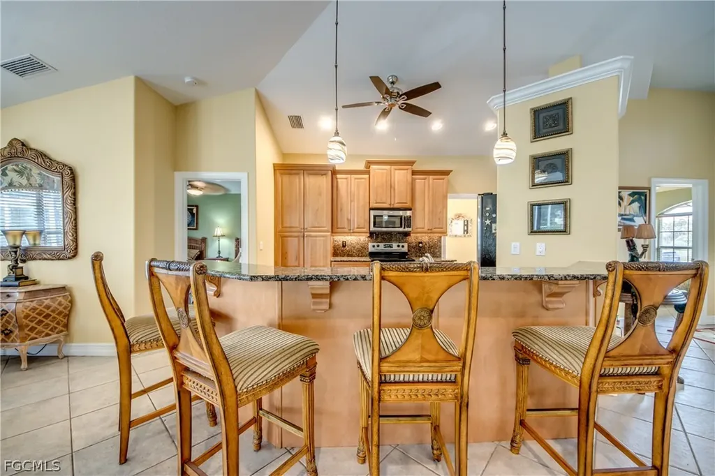 3809 SW 11th Court Cape Coral FL 33914