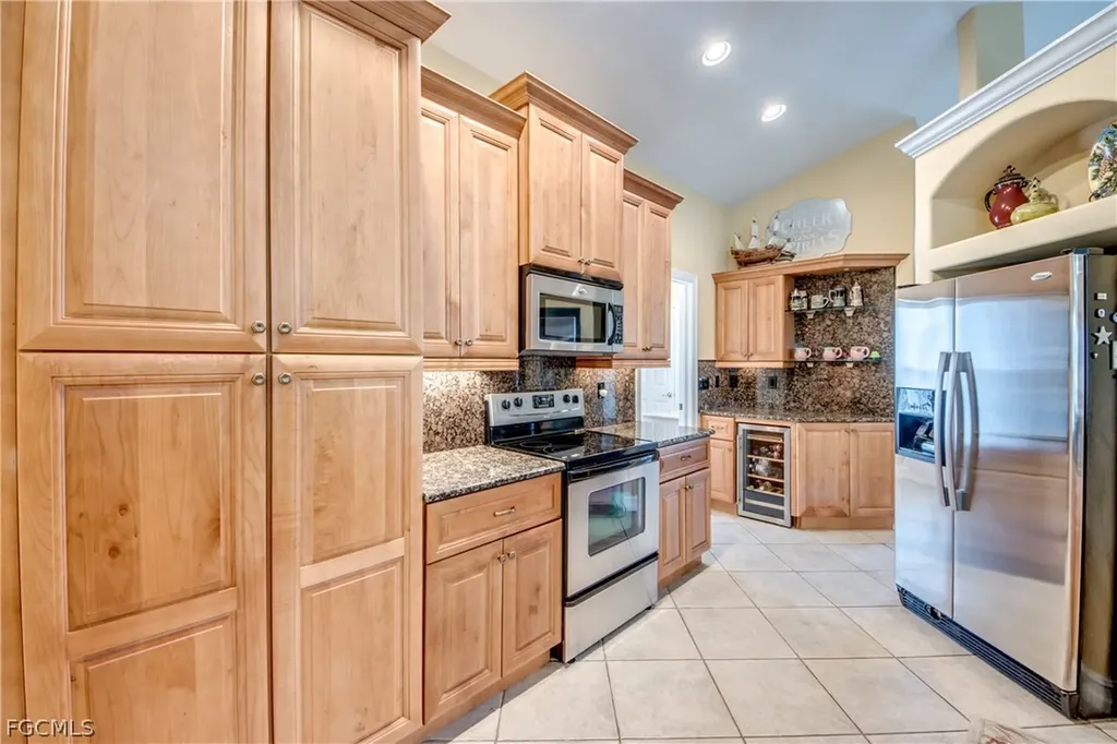 3809 SW 11th Court Cape Coral FL 33914