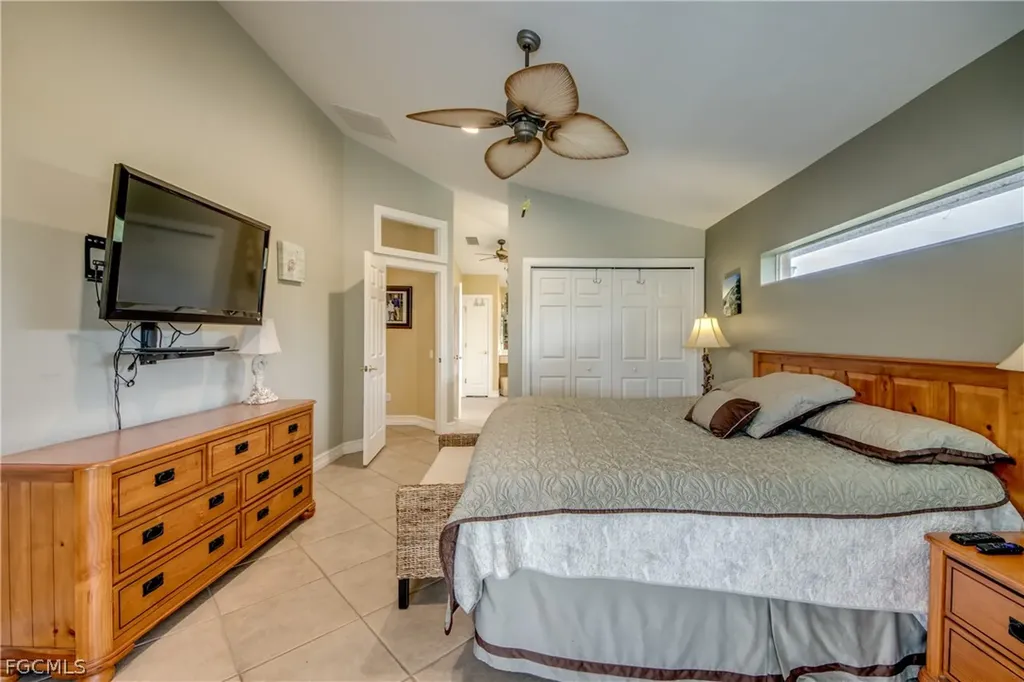 3809 SW 11th Court Cape Coral FL 33914