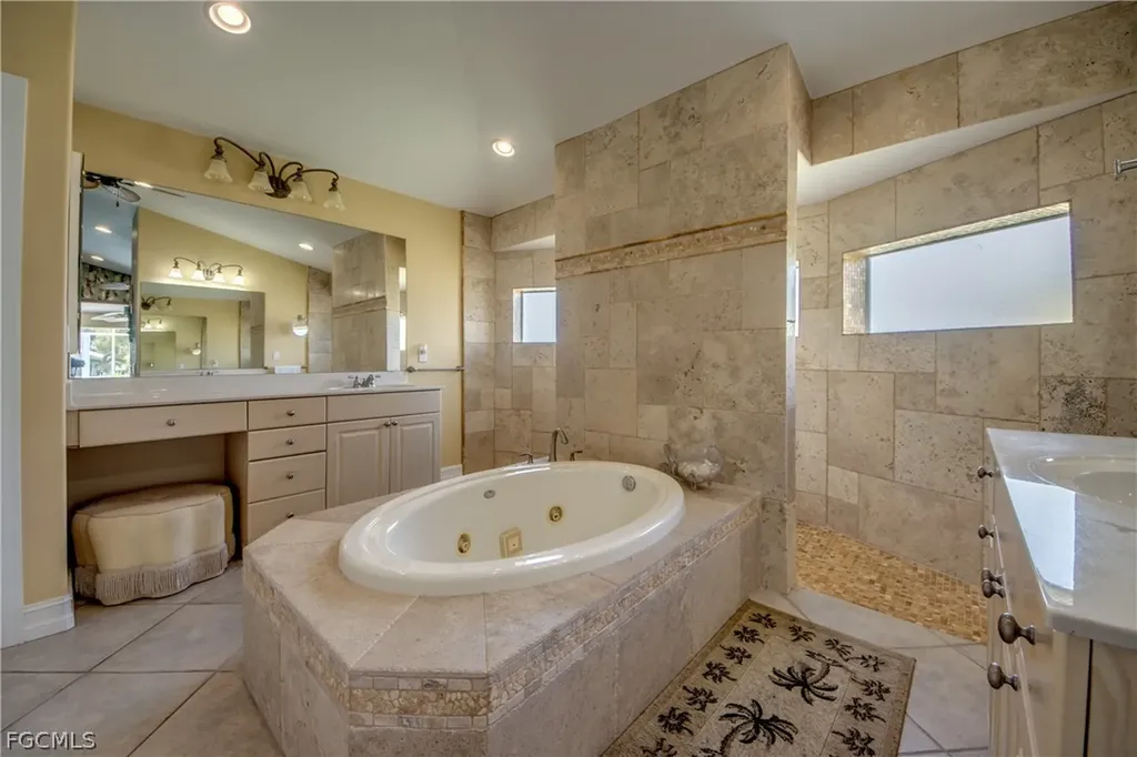 3809 SW 11th Court Cape Coral FL 33914