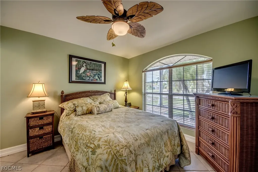 3809 SW 11th Court Cape Coral FL 33914