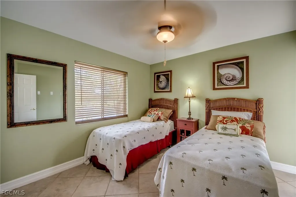 3809 SW 11th Court Cape Coral FL 33914