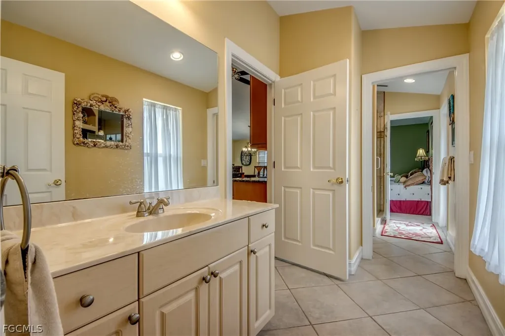 3809 SW 11th Court Cape Coral FL 33914