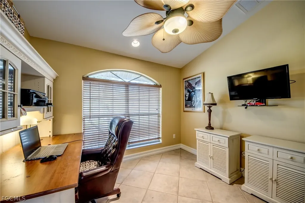 3809 SW 11th Court Cape Coral FL 33914