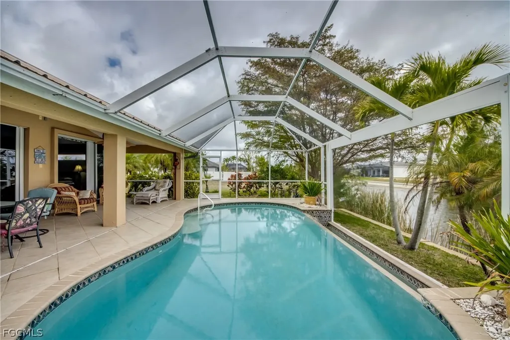 3809 SW 11th Court Cape Coral FL 33914