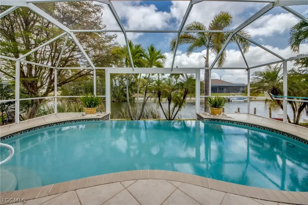 3809 SW 11th Court Cape Coral FL 33914