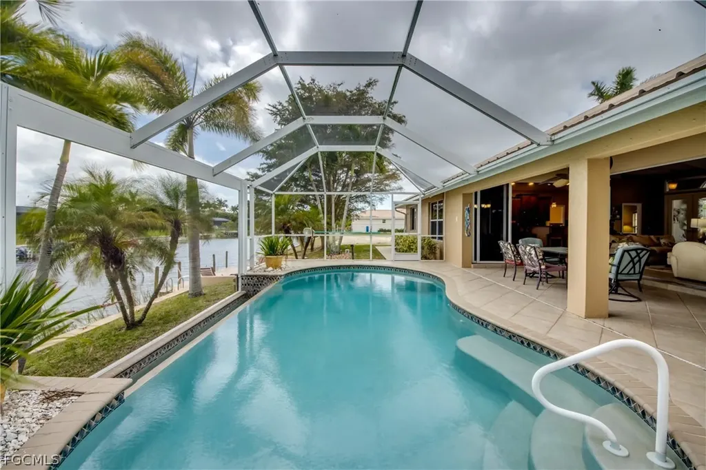 3809 SW 11th Court Cape Coral FL 33914