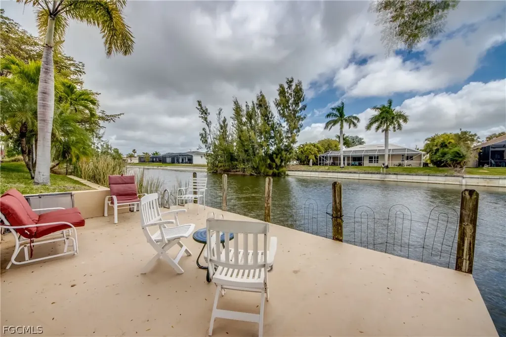 3809 SW 11th Court Cape Coral FL 33914