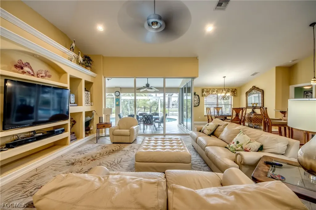 3809 SW 11th Court Cape Coral FL 33914