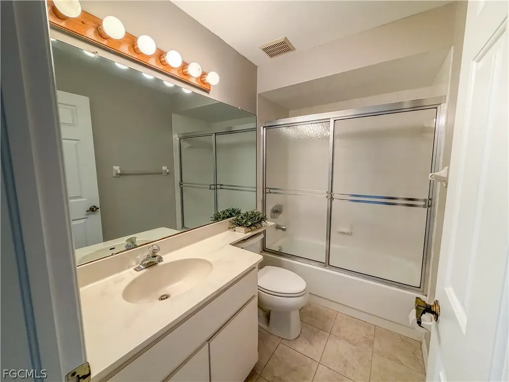232 Cape Coral Parkway E Cape Coral FL 33904