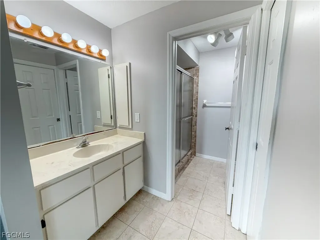 232 Cape Coral Parkway E Cape Coral FL 33904