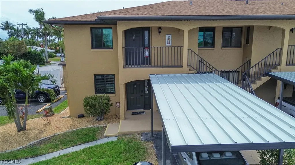 232 Cape Coral Parkway E Cape Coral FL 33904