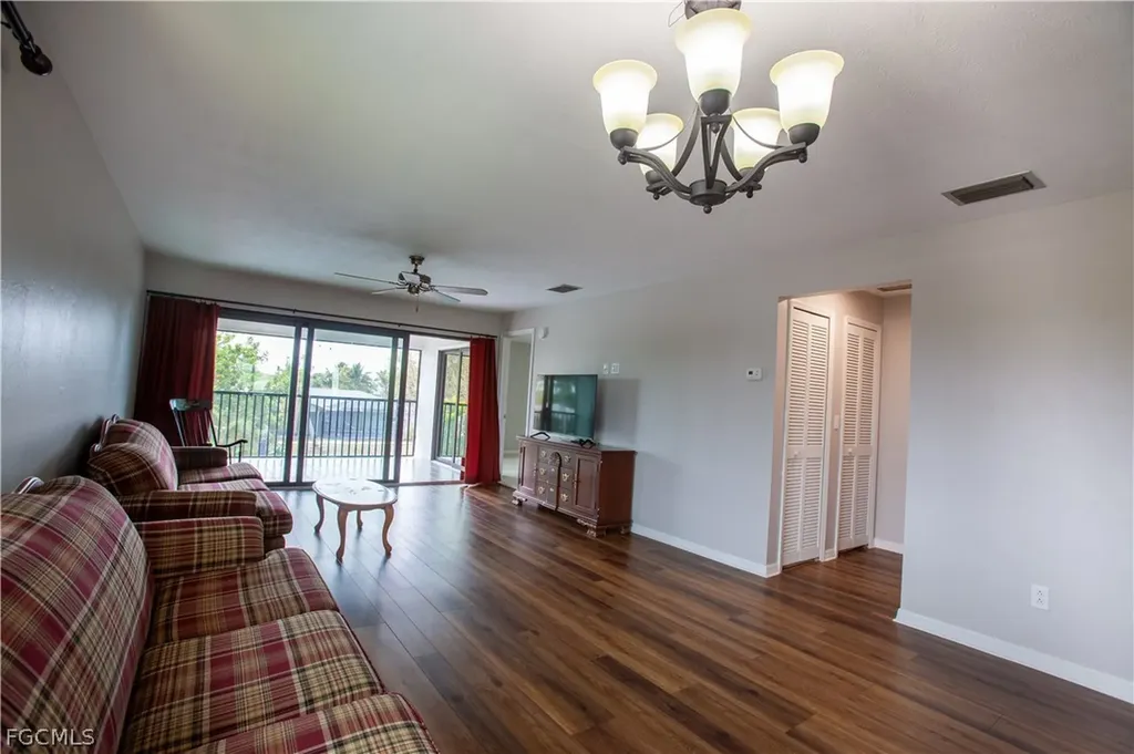 232 Cape Coral Parkway E Cape Coral FL 33904