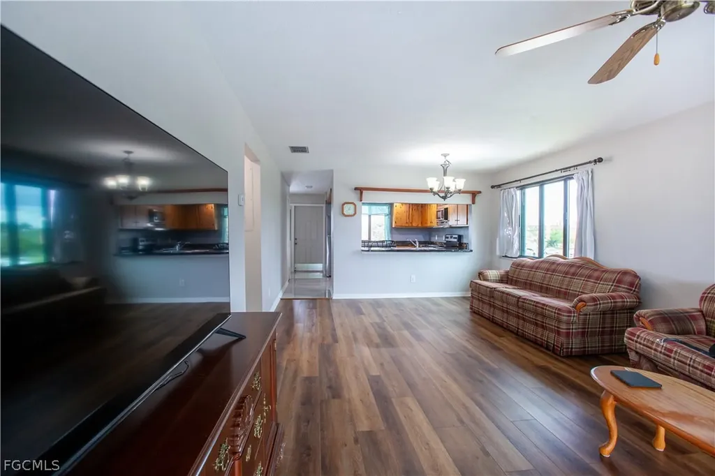 232 Cape Coral Parkway E Cape Coral FL 33904