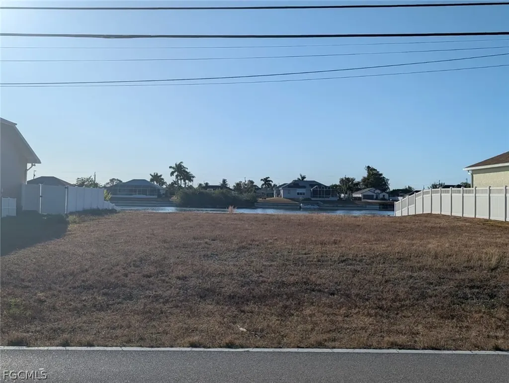 1810 NE 24th Avenue Cape Coral FL 33909