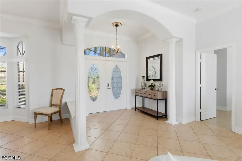 928 SE 33rd Street Cape Coral FL 33904