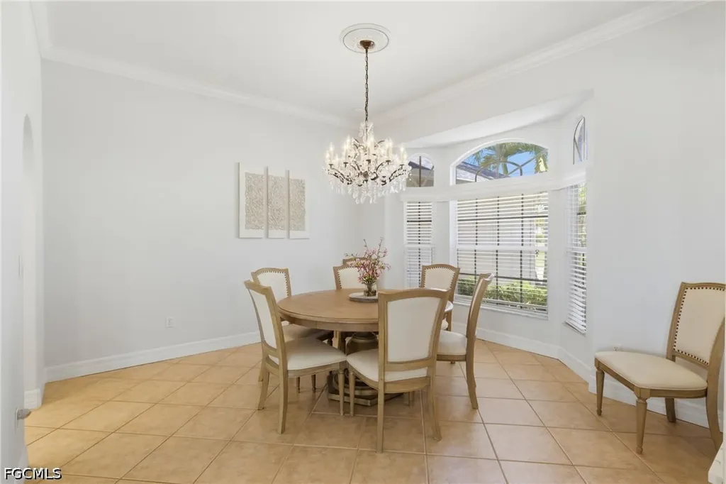 928 SE 33rd Street Cape Coral FL 33904