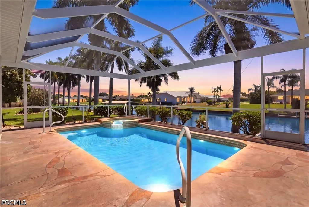 928 SE 33rd Street Cape Coral FL 33904