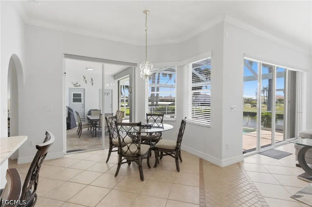 928 SE 33rd Street Cape Coral FL 33904