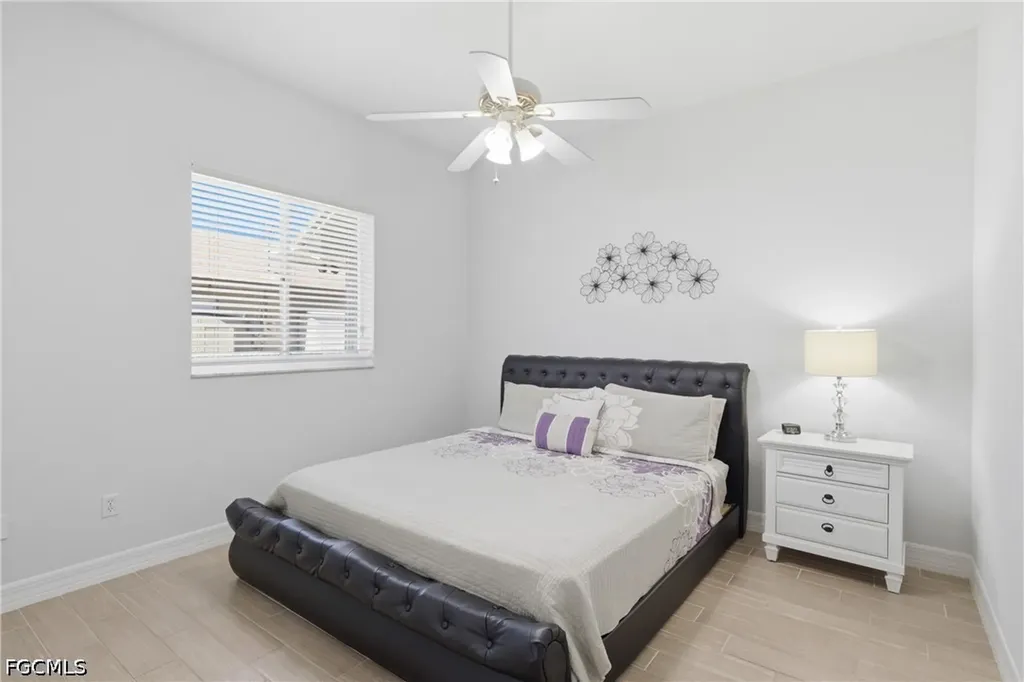 928 SE 33rd Street Cape Coral FL 33904