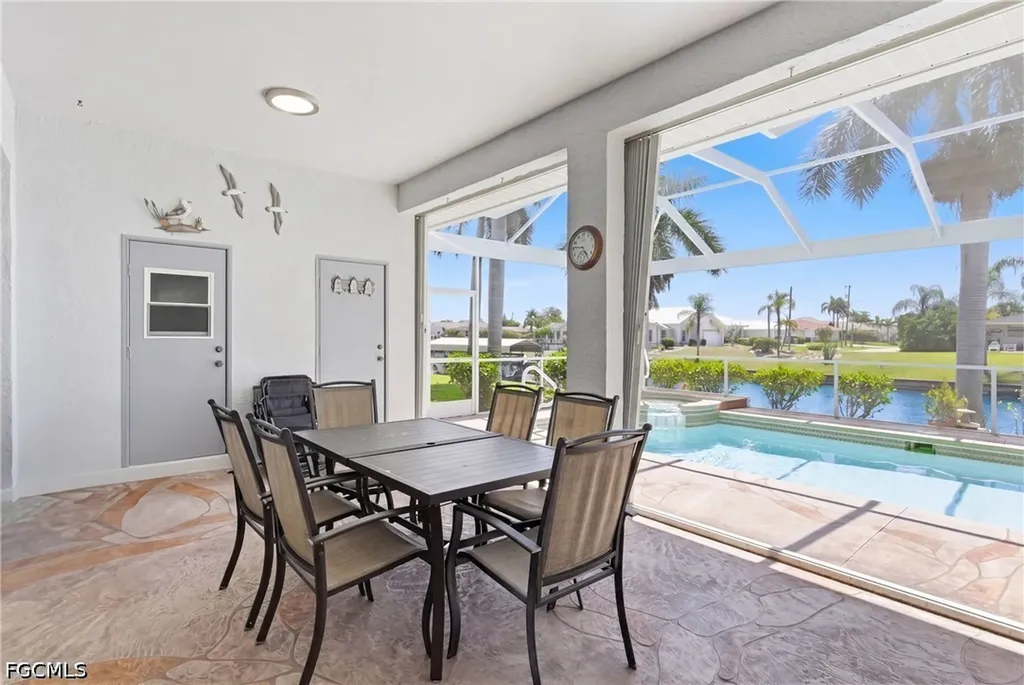 928 SE 33rd Street Cape Coral FL 33904