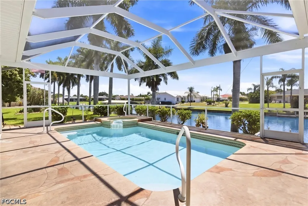 928 SE 33rd Street Cape Coral FL 33904