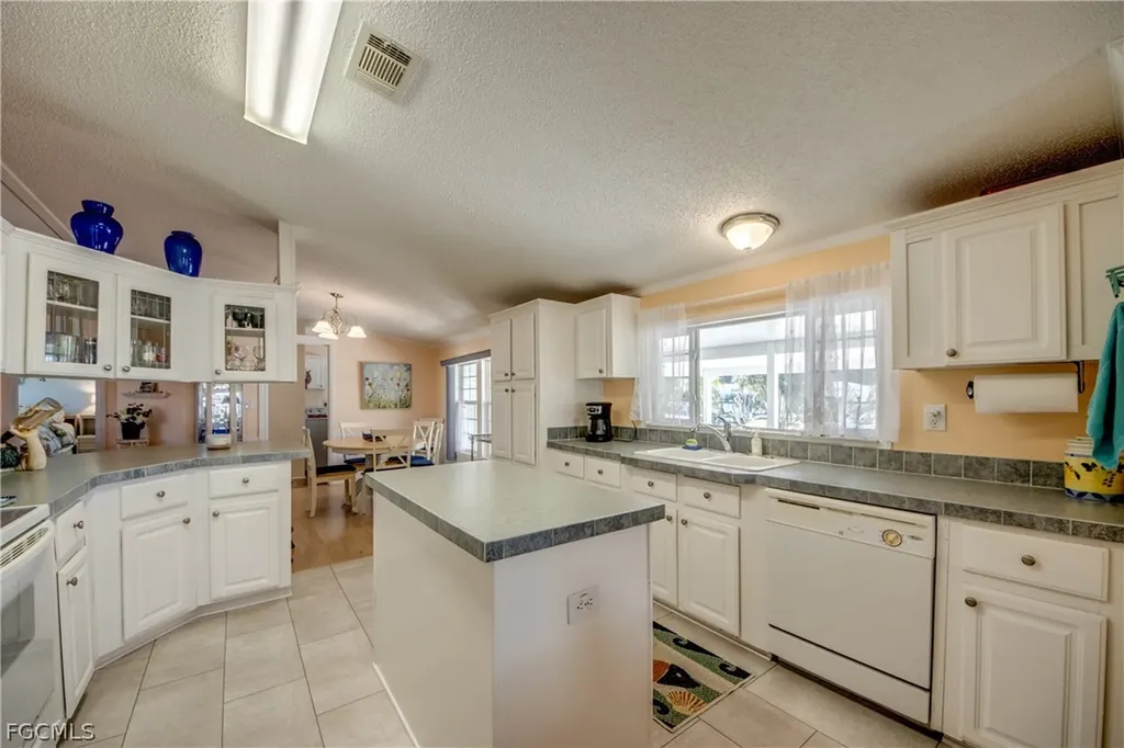 4892 Gulfgate Lane St. James City FL 33956