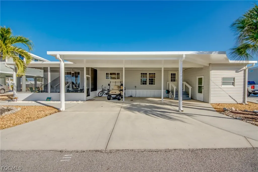 4892 Gulfgate Lane St. James City FL 33956