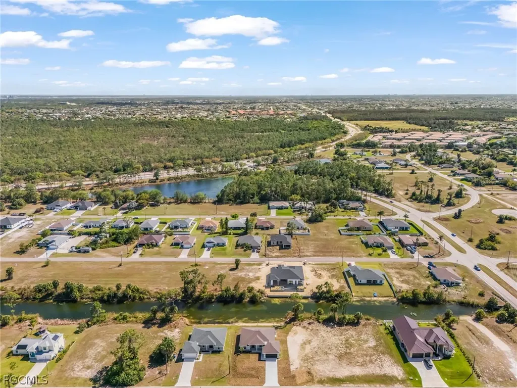 1704 NE 33rd Lane Cape Coral FL 33909