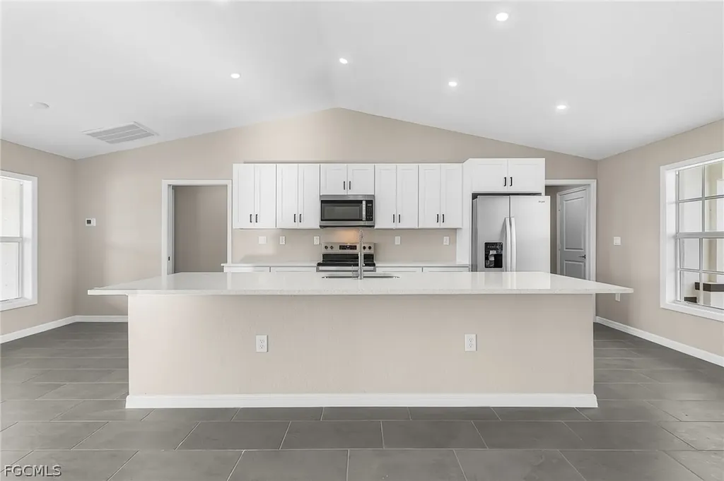 1704 NE 33rd Lane Cape Coral FL 33909