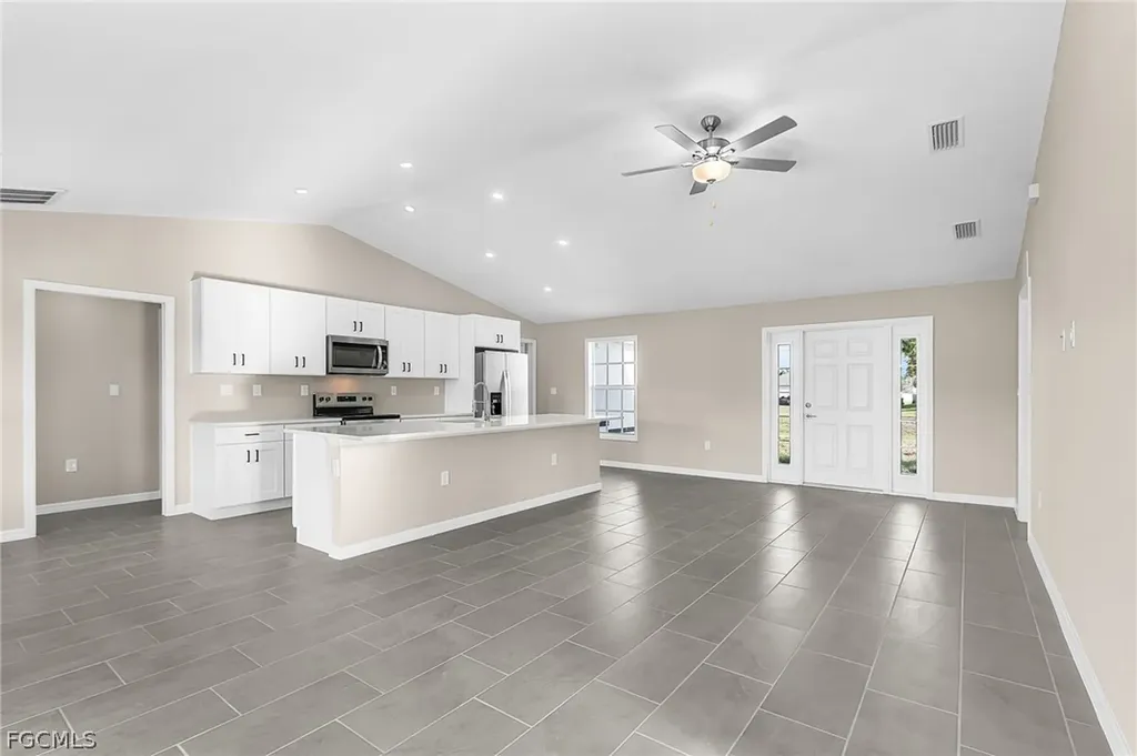 1704 NE 33rd Lane Cape Coral FL 33909