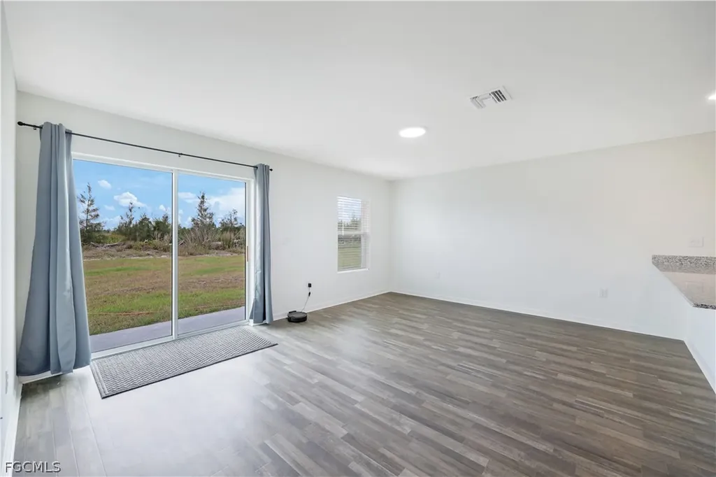 2210 SW 4th Street Cape Coral FL 33991