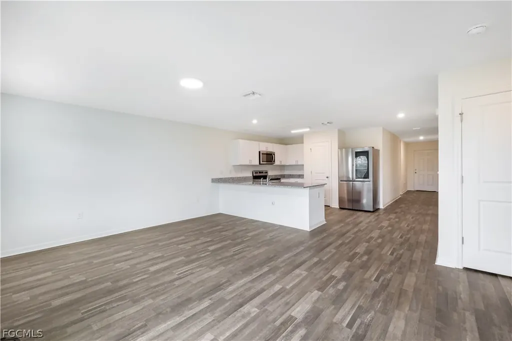 2210 SW 4th Street Cape Coral FL 33991