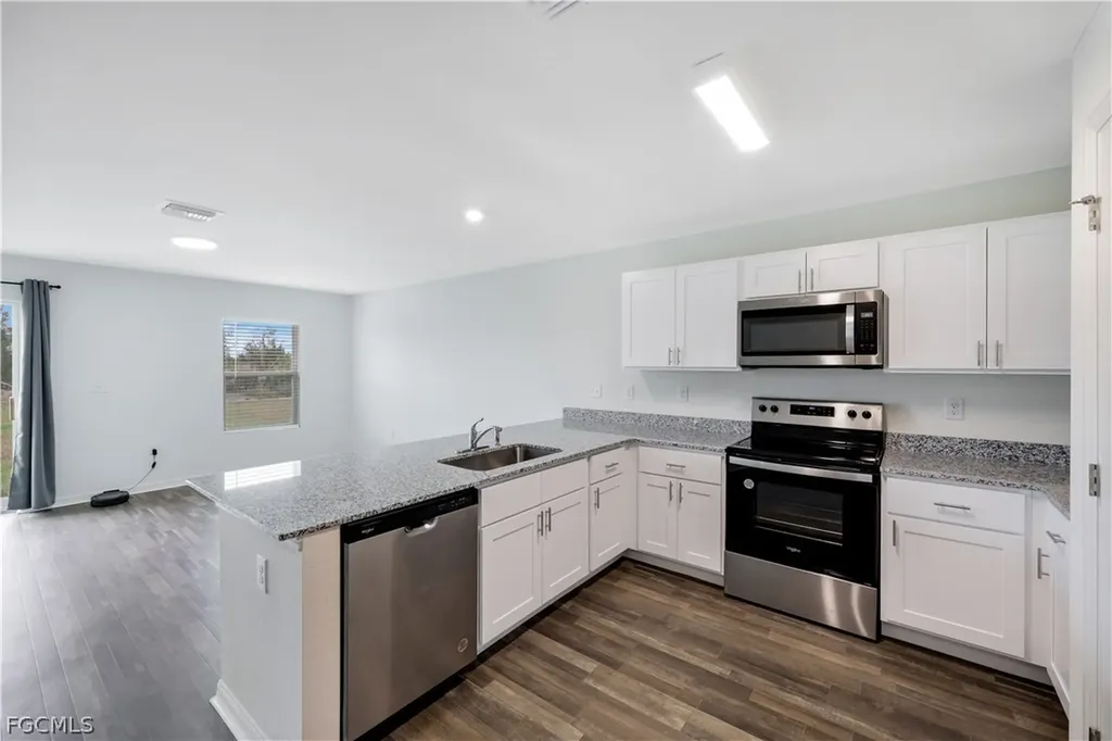 2210 SW 4th Street Cape Coral FL 33991
