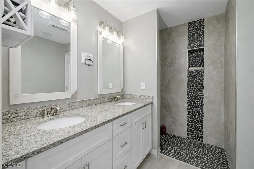 228 NW 29th Avenue Cape Coral FL 33993
