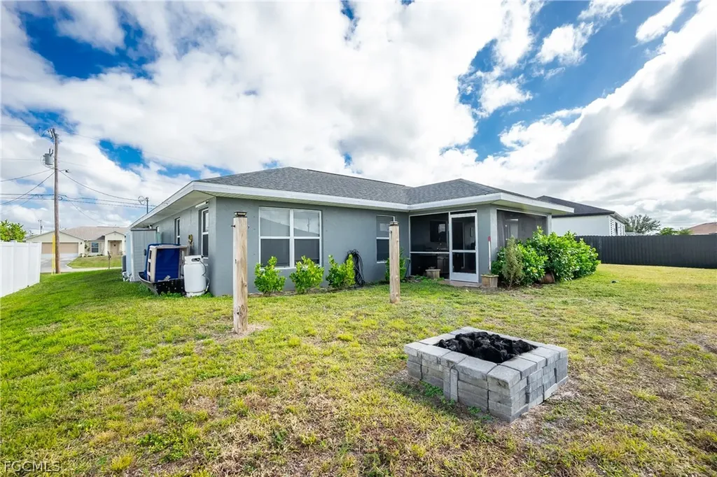 228 NW 29th Avenue Cape Coral FL 33993