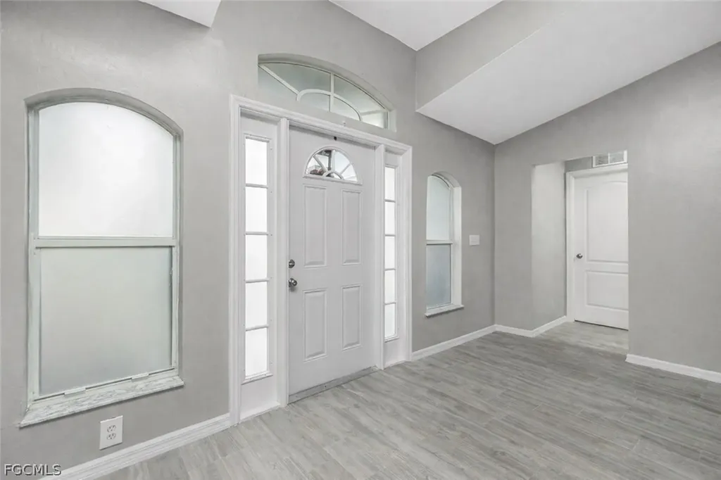 228 NW 29th Avenue Cape Coral FL 33993