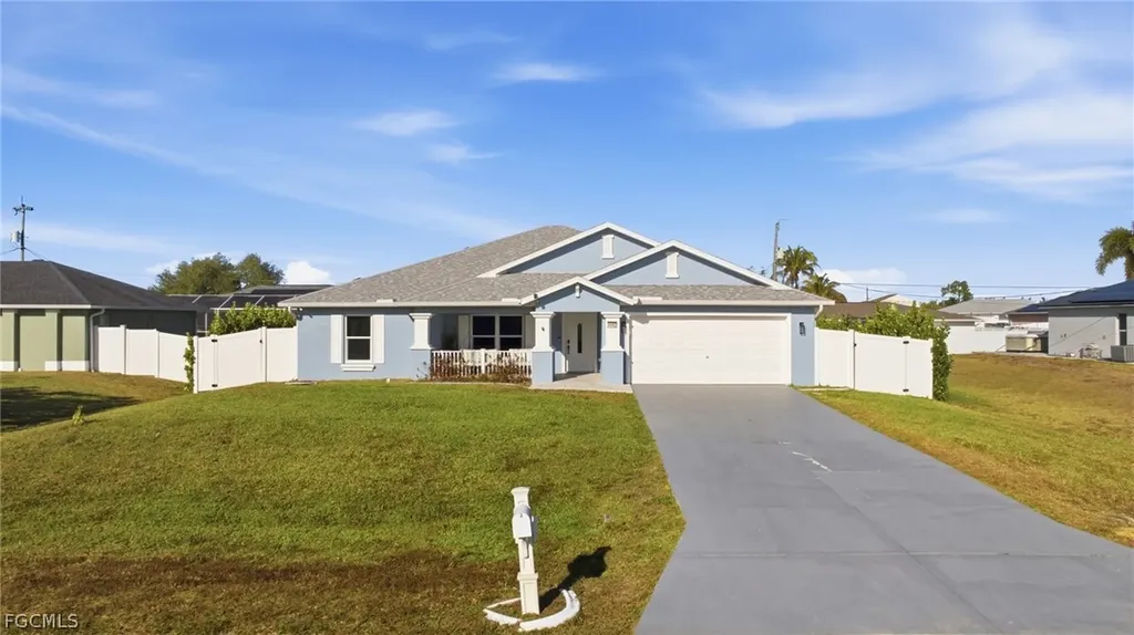 1112 SW 9th Court Cape Coral FL 33991