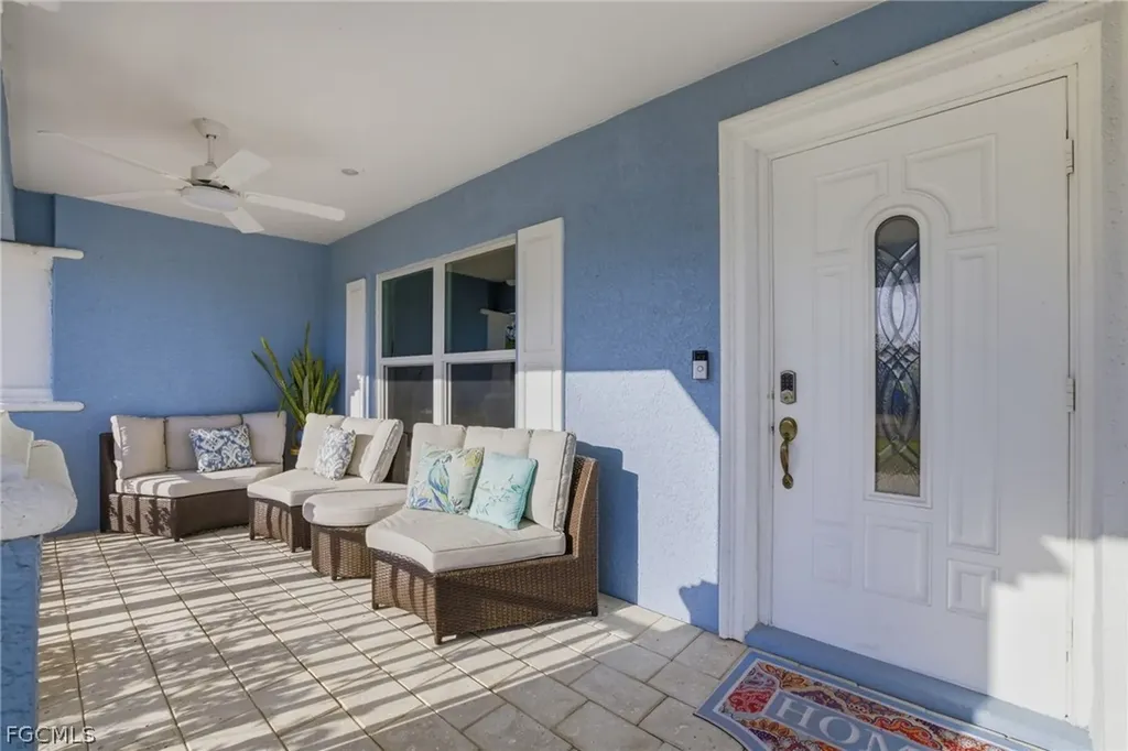 1112 SW 9th Court Cape Coral FL 33991