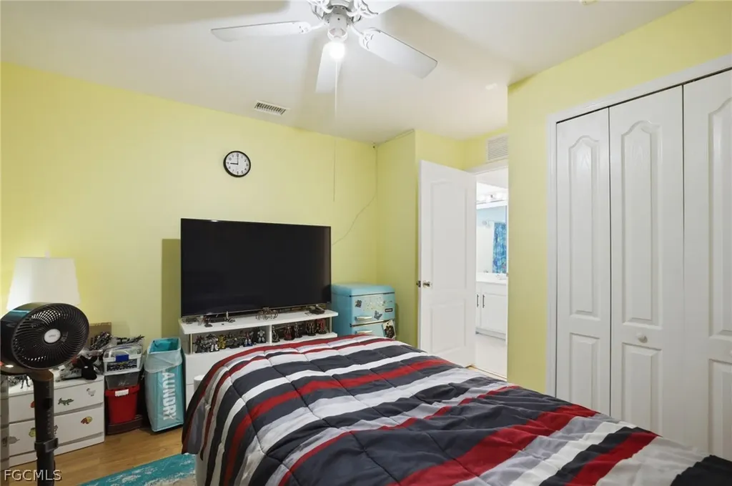 1112 SW 9th Court Cape Coral FL 33991