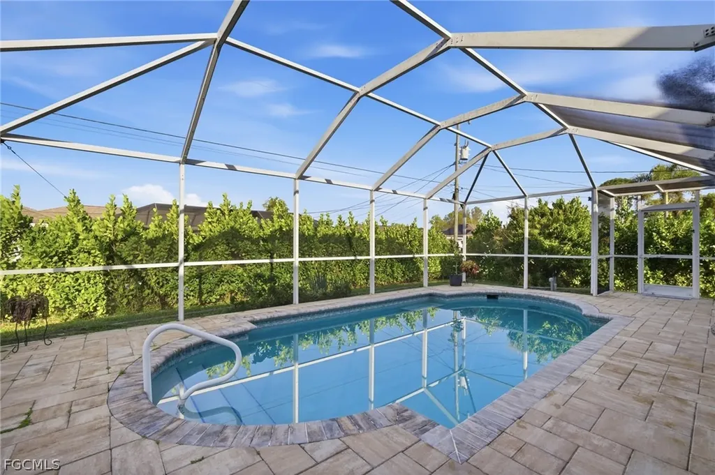 1112 SW 9th Court Cape Coral FL 33991