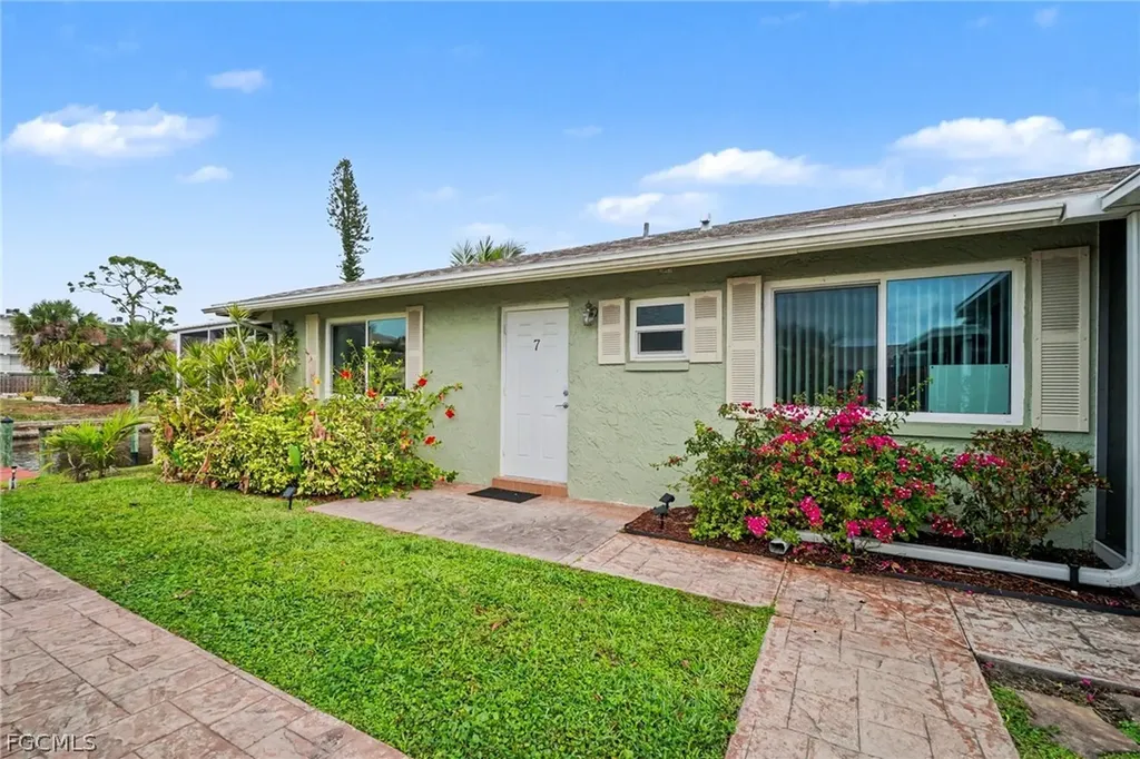 4910 Viceroy Street Cape Coral FL 33904