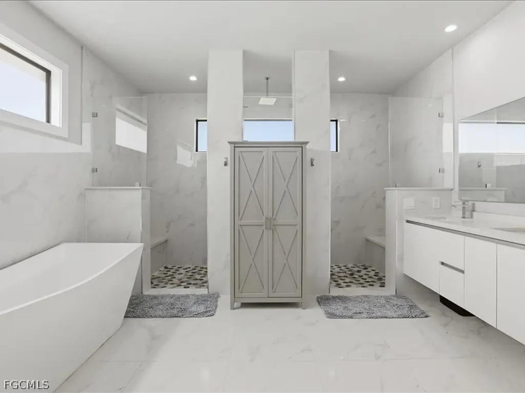 405 SE 2nd Street Cape Coral FL 33990